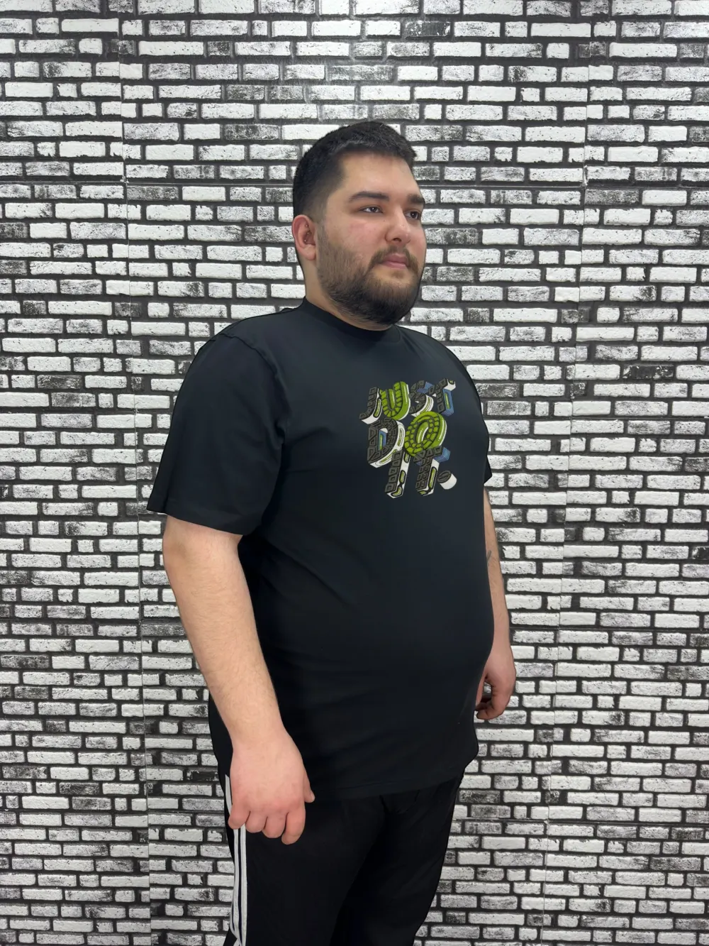 Büyük Beden Erkek Yeni Sezon Kabartma Baskı Tişört Siyah ve Beyaz Renk