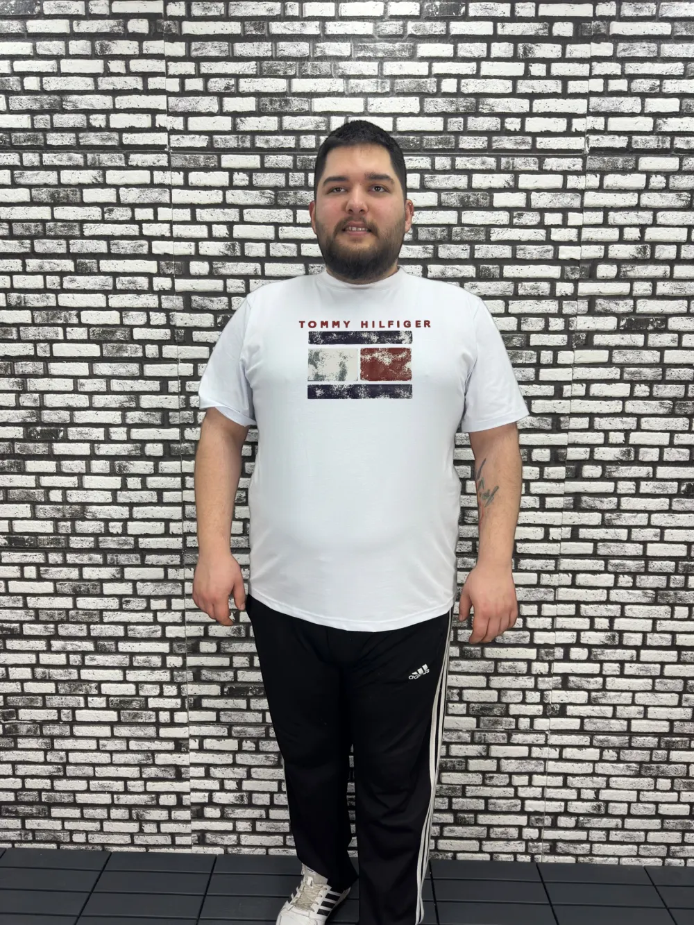Büyük Beden Erkek Yeni Sezon Kabartma Baskı Tişört Siyah ve Beyaz Renk