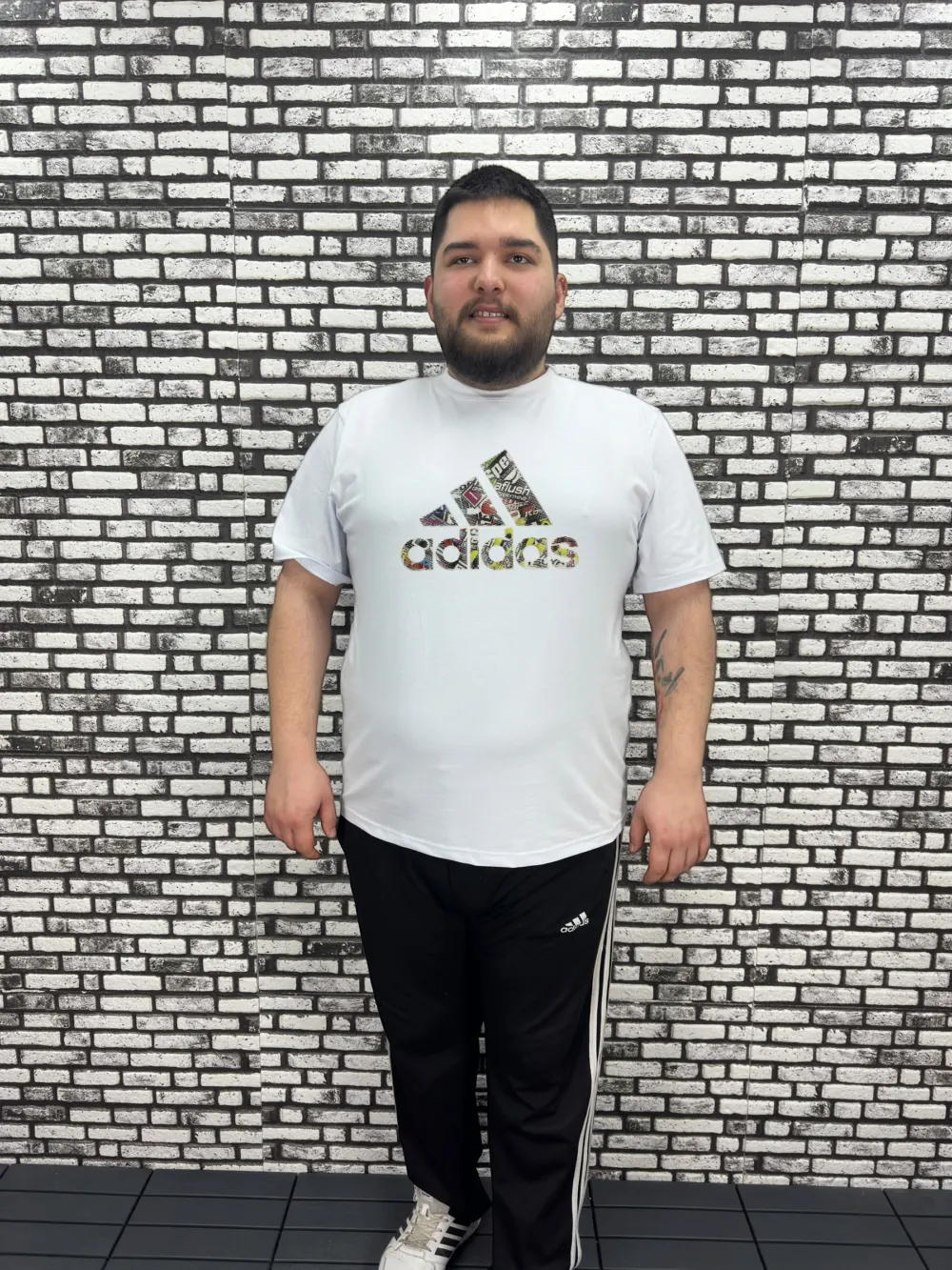 Büyük Beden Erkek Yeni Sezon Kabartma Baskı Tişört Siyah ve Beyaz Renk