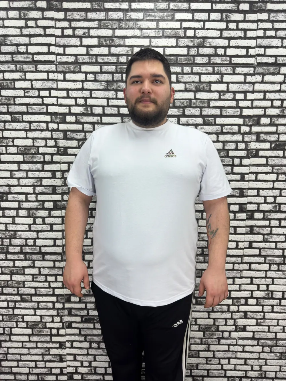 Büyük Beden Erkek Yeni Sezon Kabartma Baskı Tişört Siyah ve Beyaz Renk