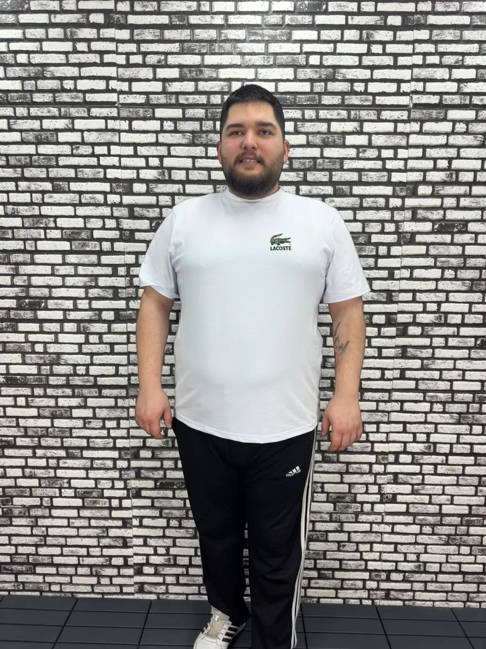 Büyük Beden Erkek Yeni Sezon Kabartma Baskı Tişört Siyah ve Beyaz Renk