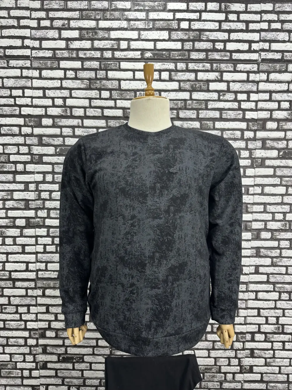 Büyük Beden Koyu Amblem Erkek Özel Desenli Model Yeni Sezon 3 İplik Şardonsuz Sweat 2 Renk