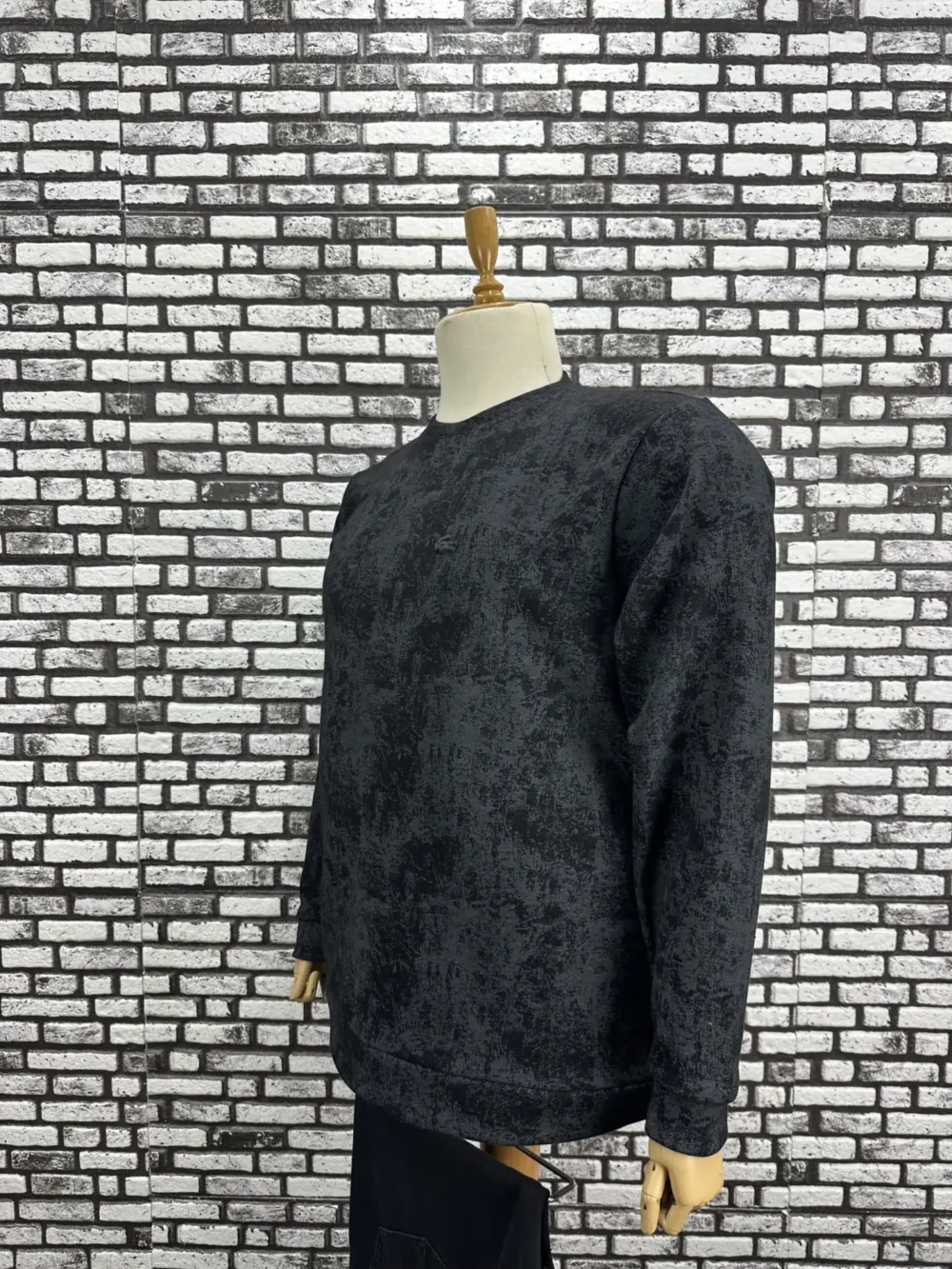 Büyük Beden Koyu Amblem Erkek Özel Desenli Model Yeni Sezon 3 İplik Şardonsuz Sweat 2 Renk