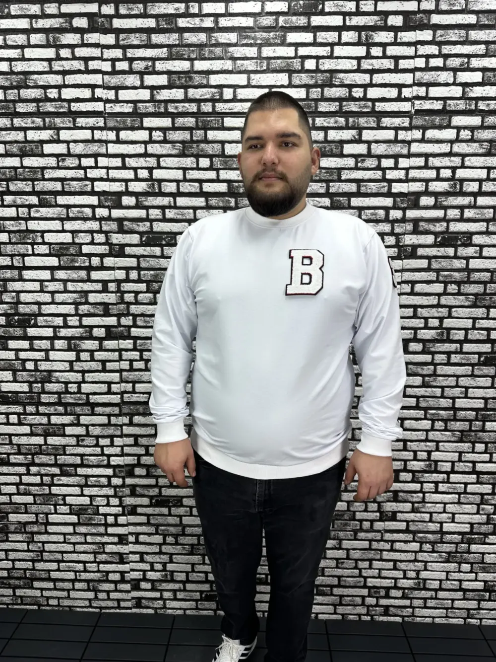 Büyük Beden Erkek Yeni Sezon Sweat Beyaz Kırmızı Siyah Lacivert Renk Dikiş Amblem