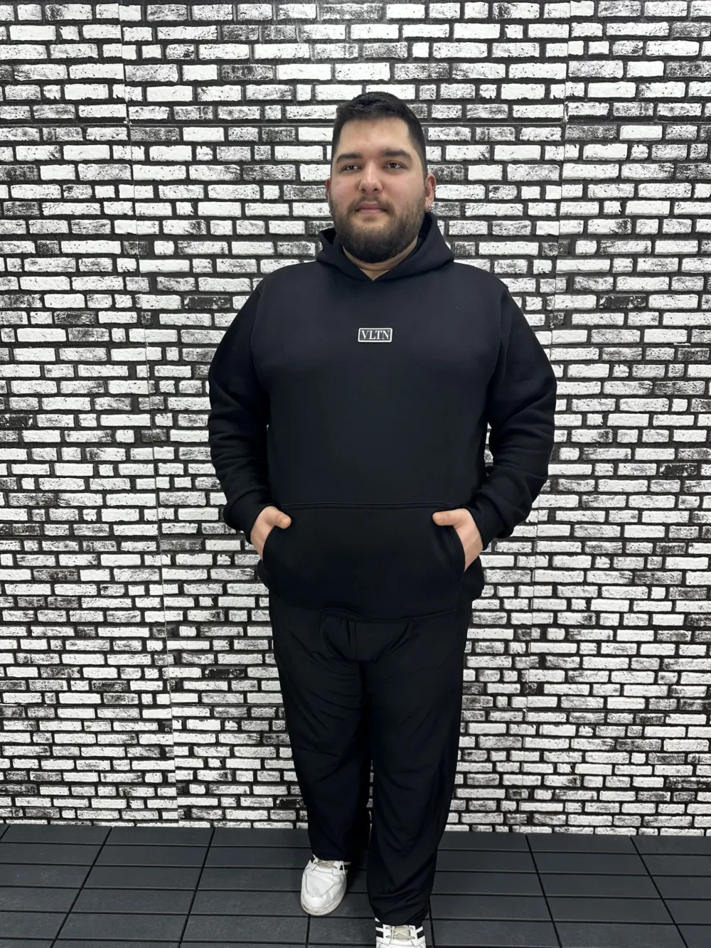 Büyük Beden Erkek 3 İplik Şardonlu Kapüşonlu Kanguru Cepli Dikiş Amblem Sweat 5 Renk