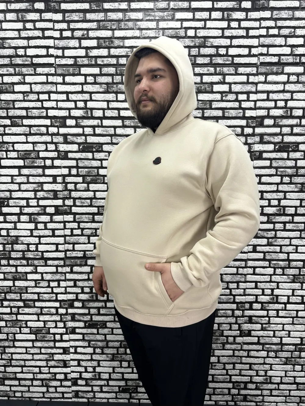 Büyük Beden Erkek 3 İplik Şardonlu Kapüşonlu Kanguru Cepli Dikiş Amblem Sweat 5 Renk
