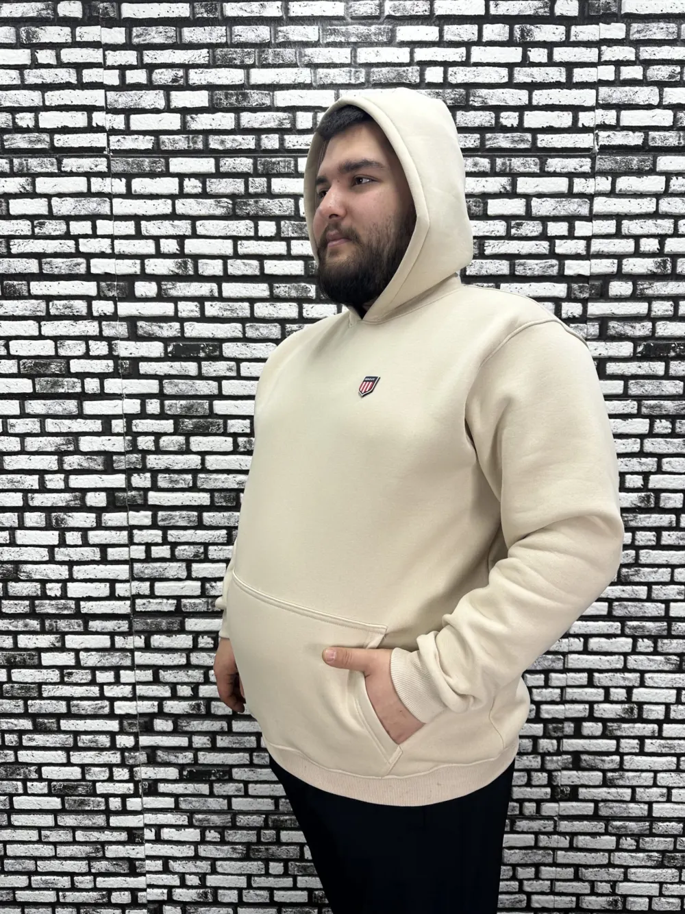 Büyük Beden Erkek 3 İplik Şardonlu Kapüşonlu Kanguru Cepli Dikiş Amblem Sweat 5 Renk