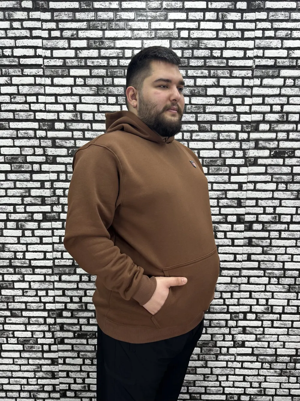 Büyük Beden Erkek 3 İplik Şardonlu Kapüşonlu Kanguru Cepli Dikiş Amblem Sweat 5 Renk
