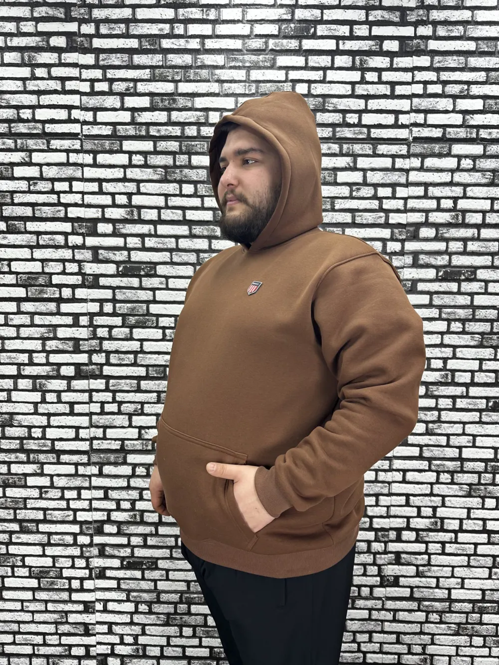Büyük Beden Erkek 3 İplik Şardonlu Kapüşonlu Kanguru Cepli Dikiş Amblem Sweat 5 Renk