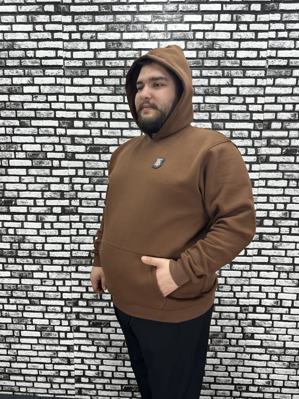 Büyük Beden Erkek 3 İplik Şardonlu Kapüşonlu Kanguru Cepli Dikiş Amblem Sweat 5 Renk