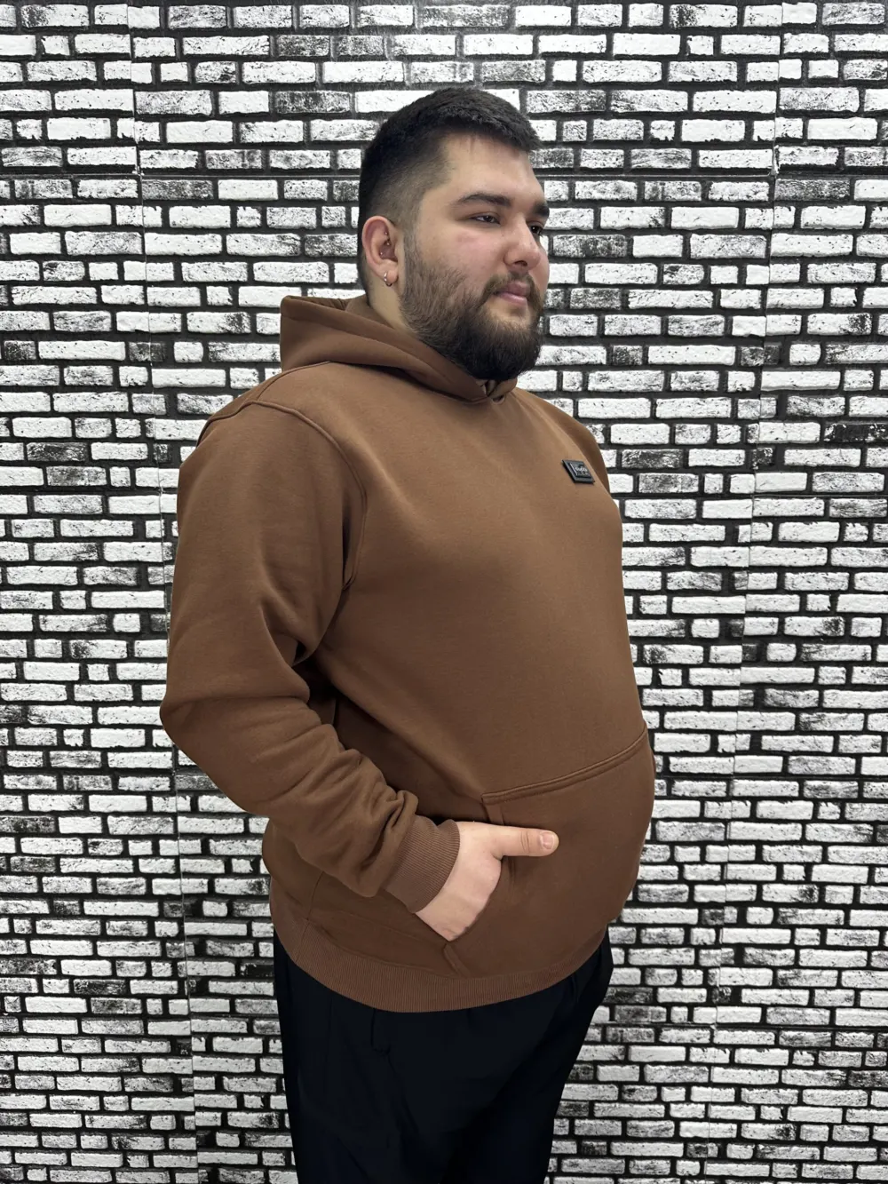 Büyük Beden Erkek 3 İplik Şardonlu Kapüşonlu Kanguru Cepli Dikiş Amblem Sweat 5 Renk