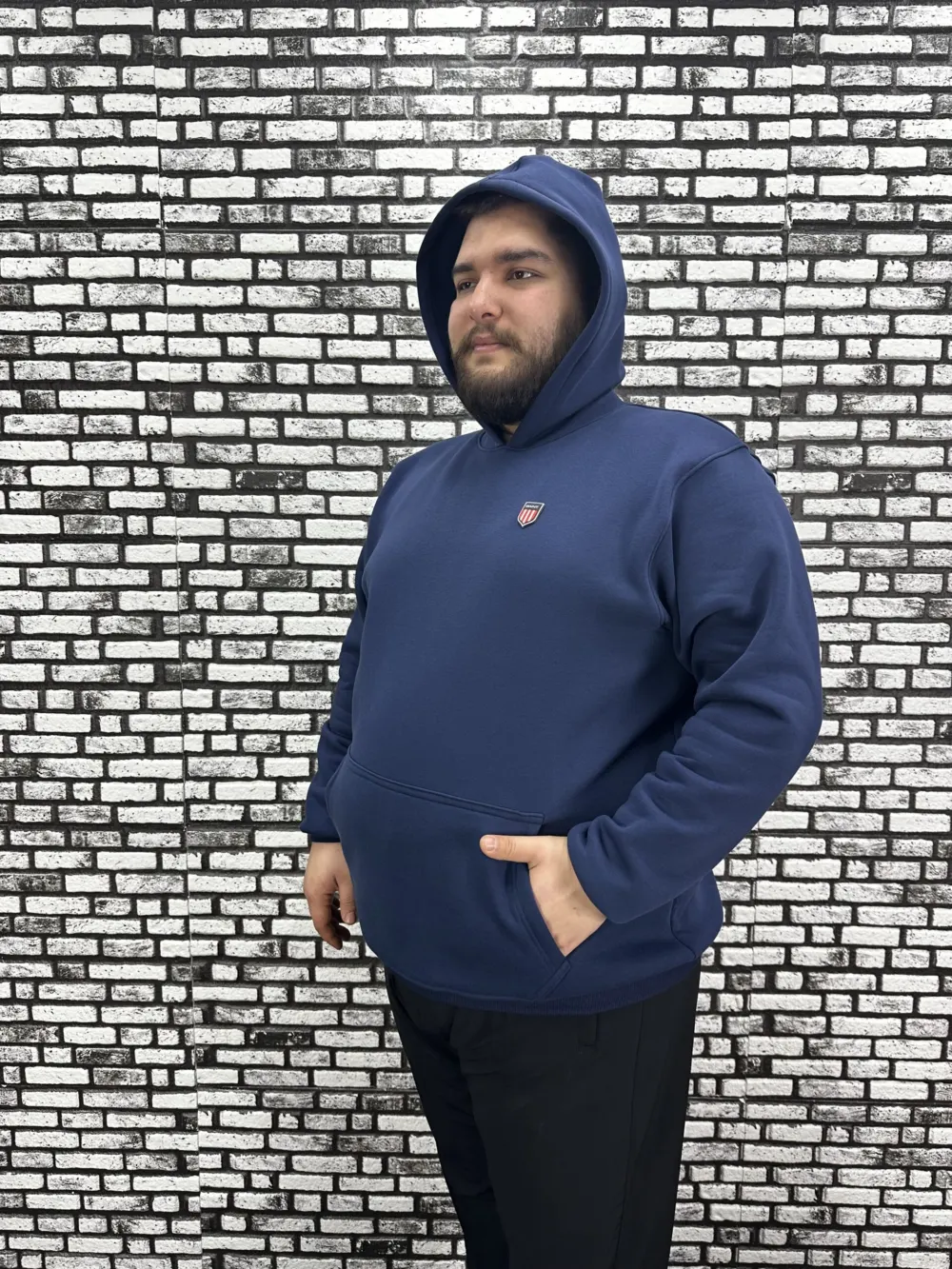 Büyük Beden Erkek 3 İplik Şardonlu Kapüşonlu Kanguru Cepli Dikiş Amblem Sweat 5 Renk