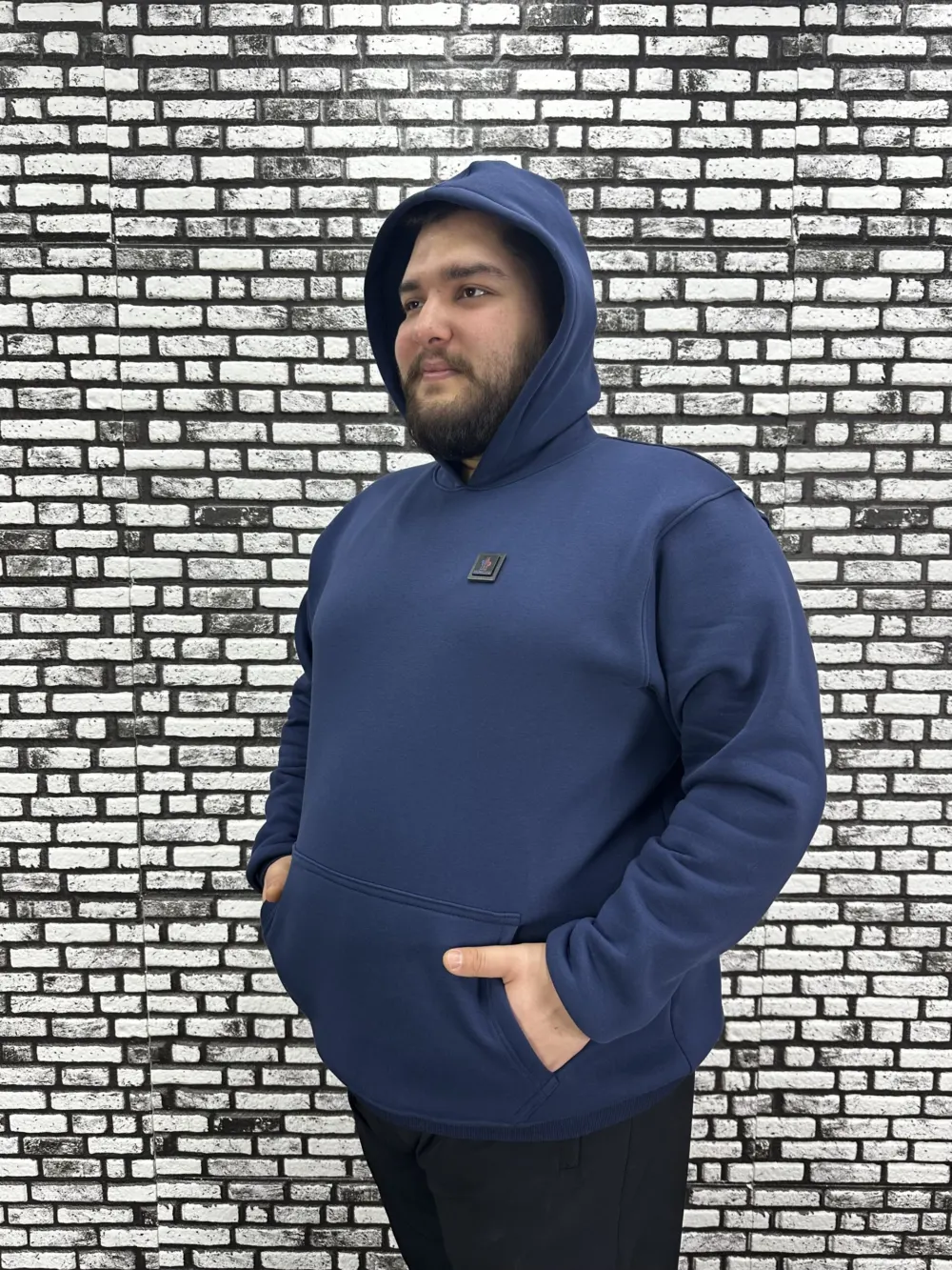 Büyük Beden Erkek 3 İplik Şardonlu Kapüşonlu Kanguru Cepli Dikiş Amblem Sweat 5 Renk