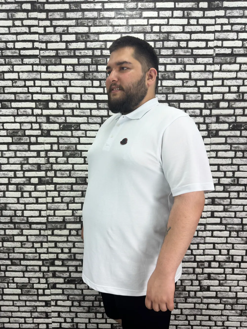 Büyük Beden Erkek Yeni Sezon Yeni Model Yakalı Tişört Siyah Beyaz Renk Kauçuk Dikiş