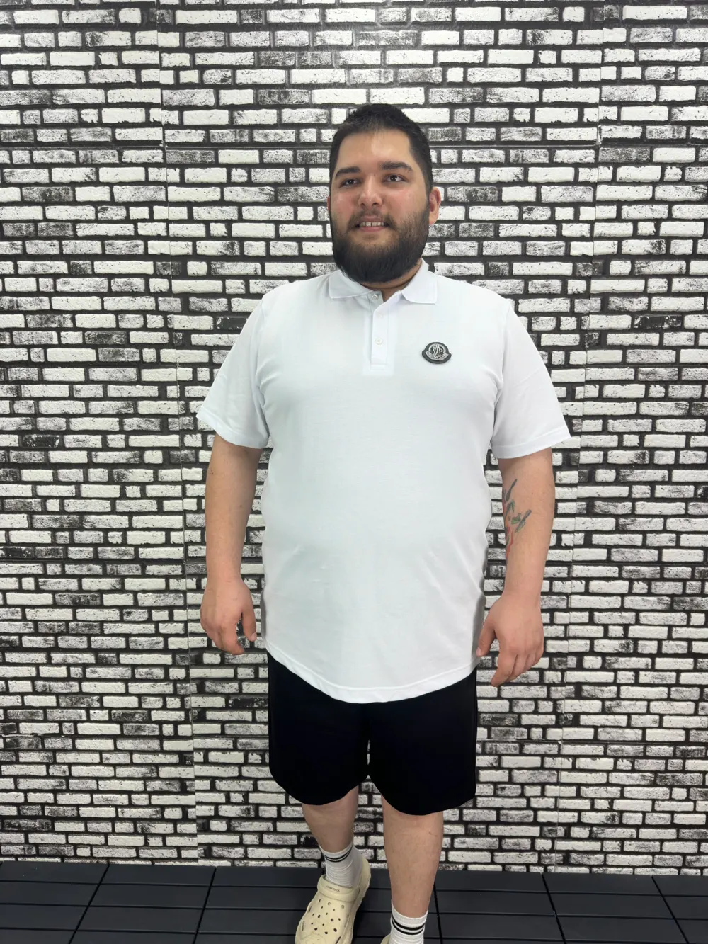 Büyük Beden Erkek Yeni Sezon Yeni Model Yakalı Tişört Siyah Beyaz Renk Kauçuk Dikiş